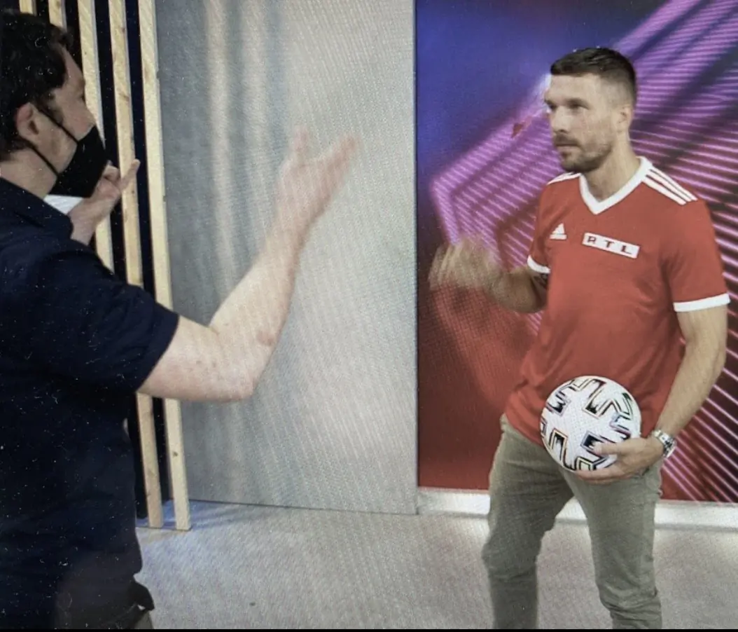 Jan Froboese bei einem RTL Fußball-Projekt im Studio